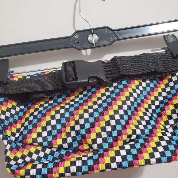 NWOT Unisex black jack fanny pack new without tag .muti color great for summer - Picture 7 of 7